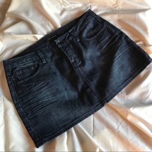 Anoname Dark Wash Denim Mini Skirt sz 32 💋